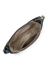 Sac en cuir marine avec une fermeture éclair dorée, comportant un intérieur beige vide et des poches organisatrices. Compatible avec une variété de petits objets.
