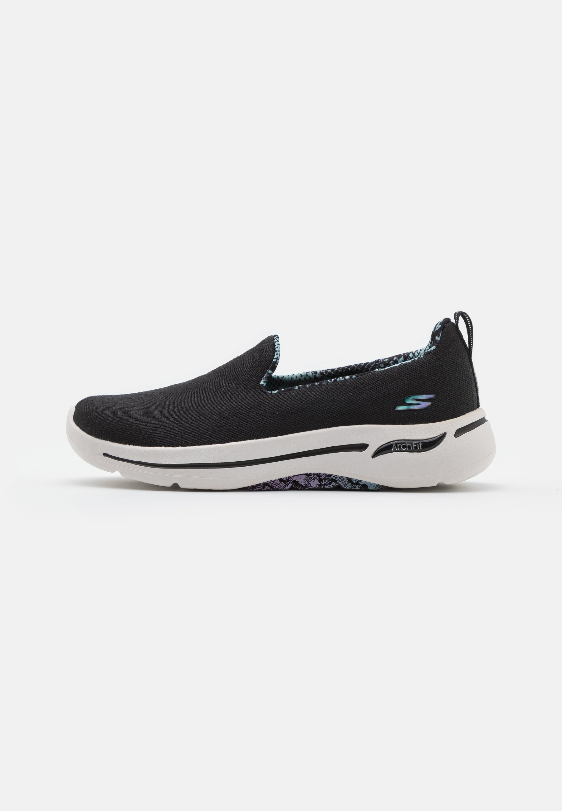 skechers plain black shoes
