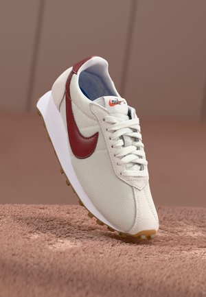 LD 1000 - Trainers - summit white/dark team red/sail/med brown/white