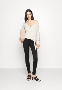 Vero Moda Tall VMRUBELLEFILE WRAP CARDIGAN - Cardigan - birch melange