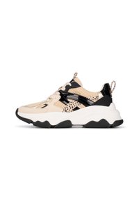 Sneaker beige e nere con tomaia in mesh, accenti in suede, dettaglio a stampa leopardata e una suola bianca spessa con battistrada nera testurizzata.