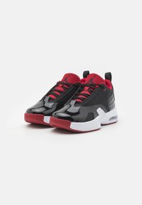 Jordan JORDAN MAX AURA 6 UNISEX - Sportcipő - black/gym red/white