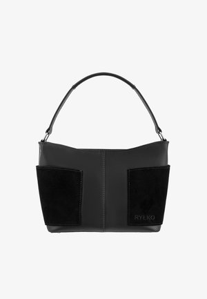 Fekete kézitáska sima bőrből, dupla fekete velúr oldalsó zsebekkel és masszív, lekerekített fogantyúval. Diszkrét márkaviseléssel rendelkezik.