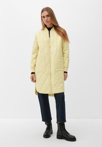 s.Oliver COL DROIT - Wintermantel - hellgelb