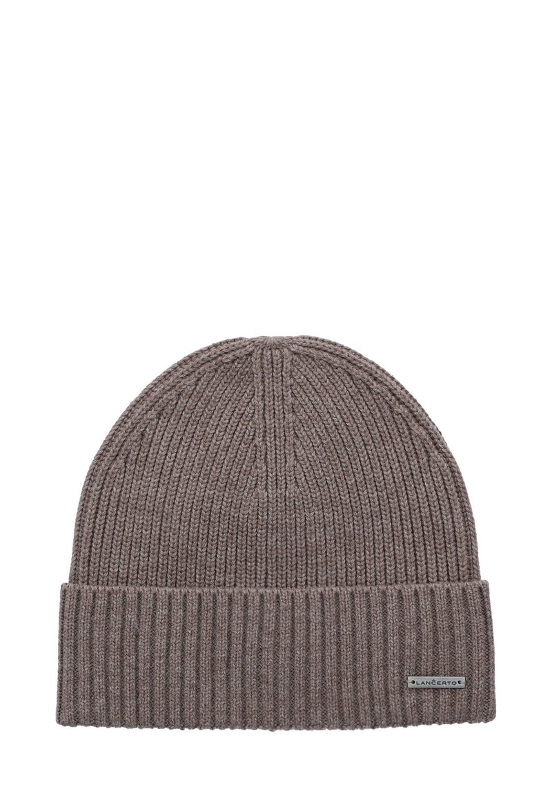 Szary dzianinowy beret z zagiętym mankietem. Wykonany z miękkiego materiału o prążkowanej fakturze. Posiada małą metkę z logo na mankiecie.
