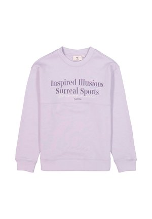 Lila sweatshirt met ronde hals, lange mouwen en bedrukt tekst in verschillende lettertypen: "Inspired Illusions Surreal Sports Disconnect Garcia."
