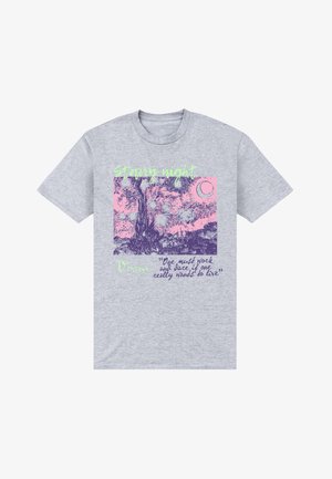 Lichtgrijs T-shirt met paars en roze "Starry Night" kunstwerk, neon groene "Starry night" en "Vincent" teksten, en een gecursiveerde quote onderaan.