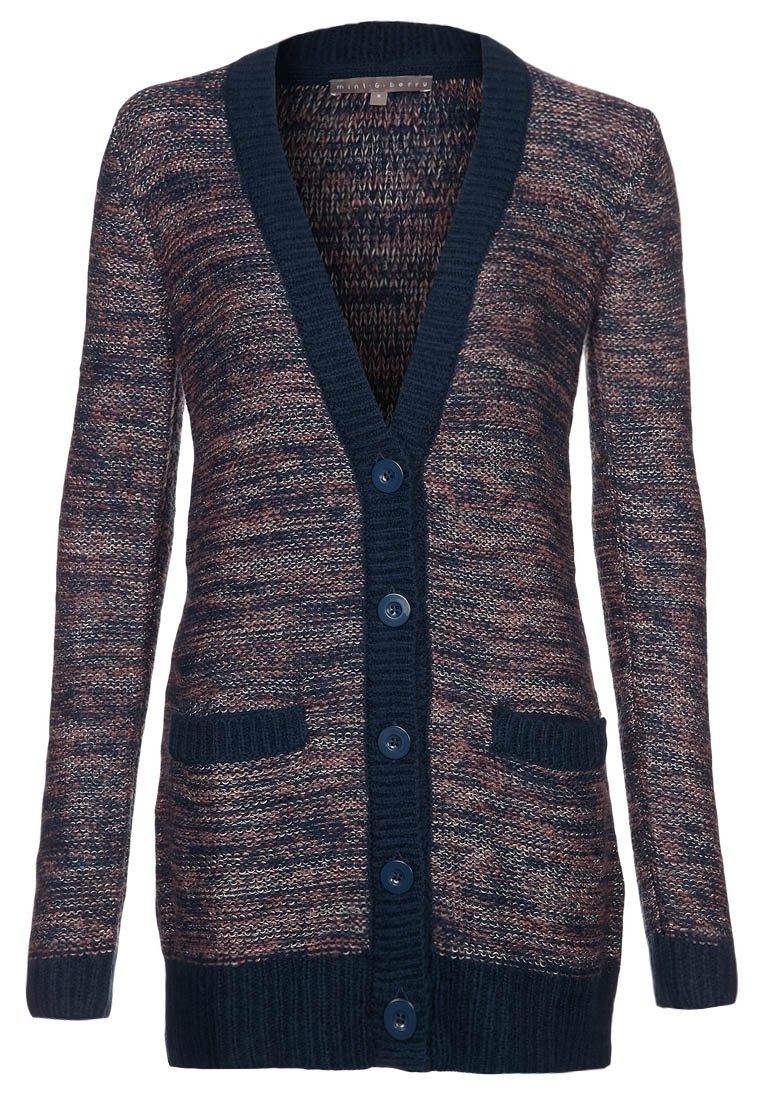 Cárdigan de punto azul marino y rosa con escote en V, seis botones, dos bolsillos delanteros y puños y dobladillo con canalé. Patrón texturizado en todo el tejido.