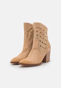 mtng Botines camperos - beige