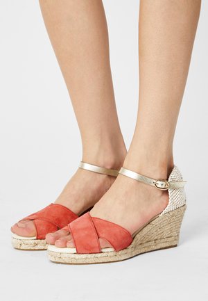LIFANA - Sandali con plateau - rose/or