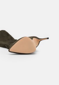 Steve Madden DAKOTA - Botas de salto alto - olive