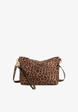 Braune und schwarze Umhängetasche mit Leopardenmuster, goldfarbenem Reißverschluss und abnehmbarem Riemen auf weißem Hintergrund.