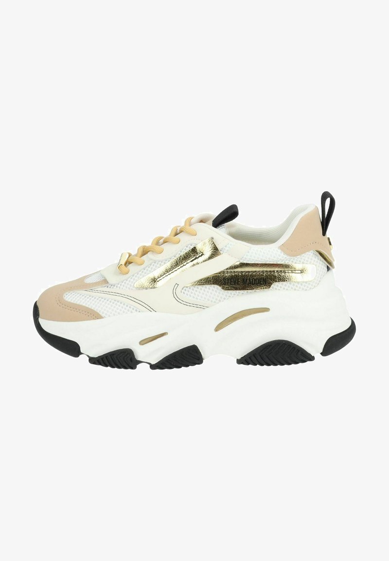 Kraftig sneakers med en mesh-overdel i hvid, beige accenter og guld detaljer. Gummi ydersålen har et struktureret sort mønster for greb.