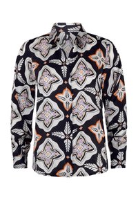 Camisa de botones estampada en negro, con un diseño geométrico floral en blanco, naranja y lavanda. Mangas largas y cuello con solapa.
