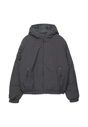 Geacă puffer gri cu glugă, închidere cu fermoar frontal și două buzunare cu fermoar. Are manșete elastice și un design cu tiv scurt.