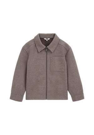 Veste marron zippée avec col, manches longues et une poche poitrine sur le côté gauche, présentée sur fond blanc.
