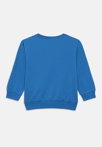 Μπλε φούτερ με μακριά μανίκια και στρογγυλή λαιμόκοψη, με ριμπ μανσέτες και τελείωμα, εμφανίζεται από πίσω σε λευκό φόντο.