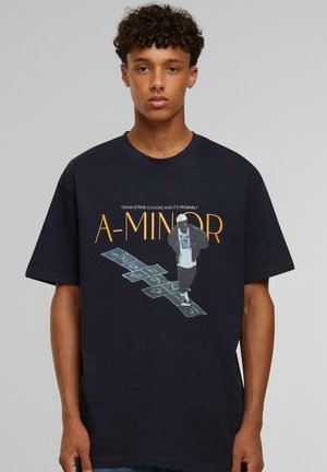 A-MINOR - Print T-shirt - navy