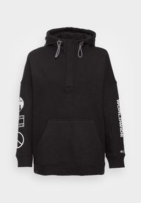 Zwarte hoodie met een kwart ritssluiting, verstelbare trekkoorden, voorzak en grafische ontwerpen op de mouwen. Gemaakt van zachte, gestructureerde stof.