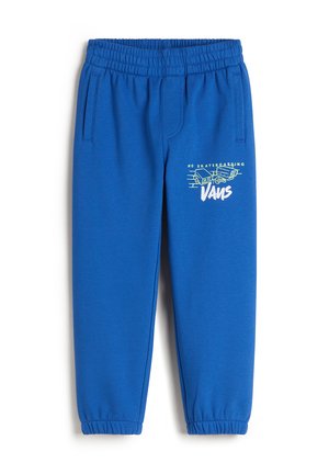 Pantalones deportivos azules de tejido suave, con cintura elástica, bolsillos laterales y un estampado gráfico con acentos en blanco y verde.