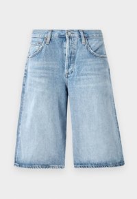 BAGGY V-SHORT - Denim shorts - light blue