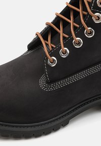 Thumbnail Image 6