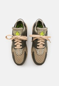 Nike Sportswear Sneakers - khaki