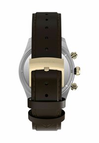 Bracelet en cuir marron avec boucle en ton doré, attaché à un boîtier de montre en acier inoxydable argenté ; comprend trois poussoirs et une couronne texturée.