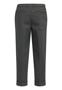 Pantalons gris ajustés en tissu texturé, présentant une coupe droite, des ourlets à revers et deux poches arrière. Design classique avec un motif subtil.