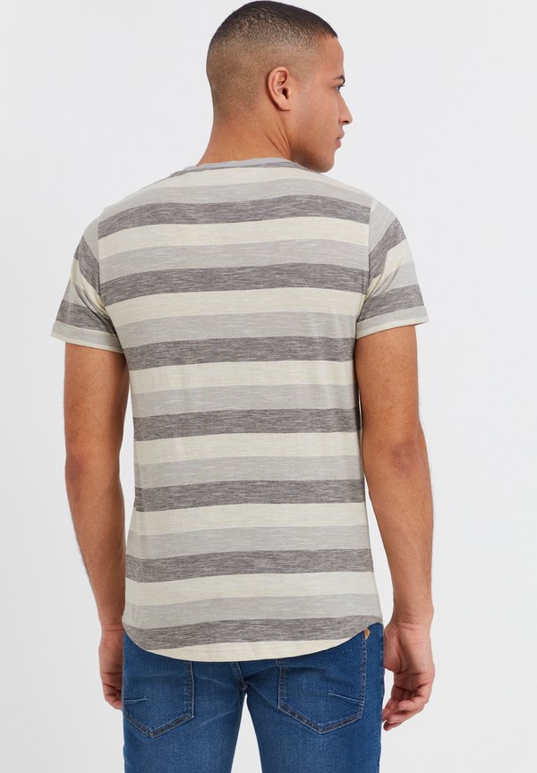 SDTHICCO - Print T-shirt - monument3