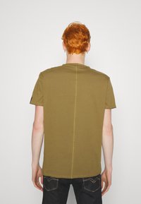 Replay Tricou basic - army green