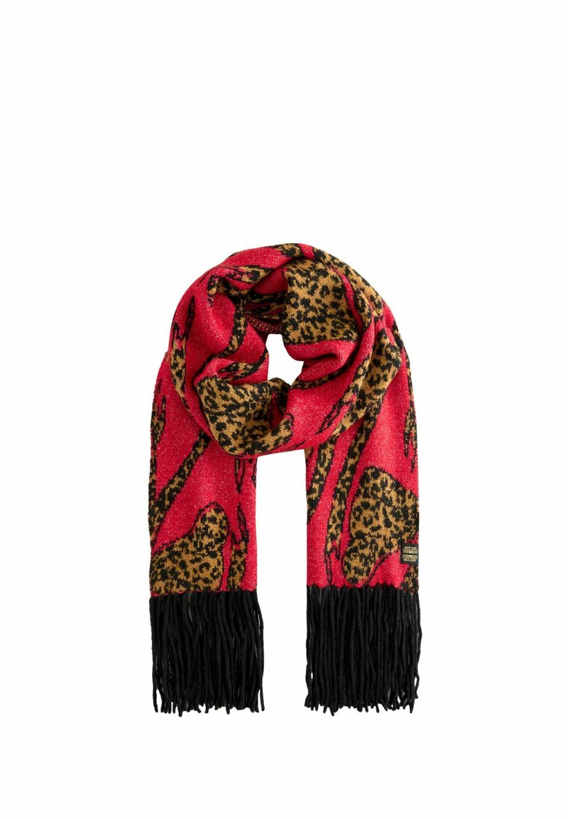 Écharpe rouge vif avec accents imprimé léopard ; extrémités noires à franges ; texture douce avec un design audacieux et dynamique.