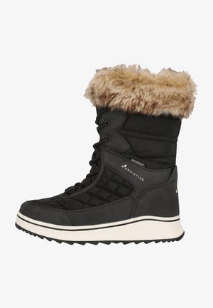 Waterdichte zwart winterlaars met een gestikt ontwerp, bontaccent bij de kraag en een witte rubberen zool. Voorzien van verstelbare veters en merknamen.