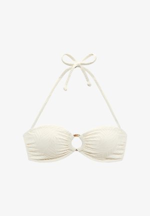 Top de bikini de culoarea crem cu model texturat de frunze, cu legături la gât tip halter și accesorii circulare aurii în centru.
