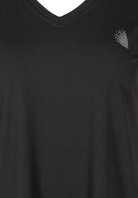 Thumbnail Image 5