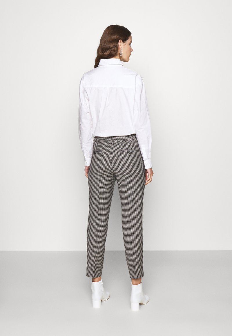 Damen Bekleidung | WEEKEND MaxMara DOVER Stoffhose blue marine/dunkelblau - GJ87466 Damen Bekleidung | WEEKEND MaxMara DOVER Stoffhose blue marine/dunkelblau - GJ87466