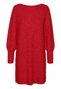 Robe rouge en maille avec un motif texturé en forme de diamant, manches longues bouffantes, et un large décolleté. L'ourlet est légèrement arrondi en bas.