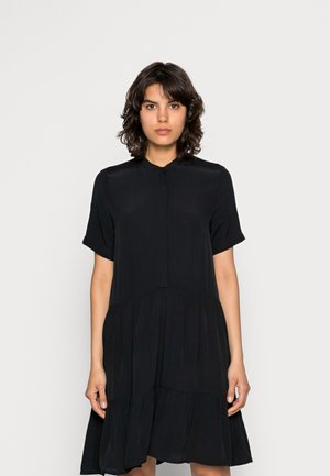 LECIA - Vestido camiseiro - black