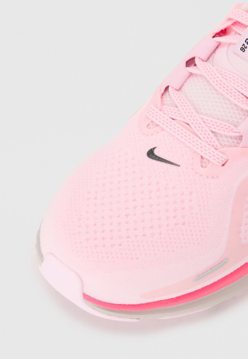 Nike Performance STRUCTURE 26 - Silniční běžecké boty - pink/black/hyper pink/platinum violet