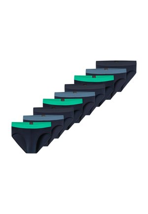 Zehn Paare dunkelblauer Herren-Slips, diagonal angeordnet mit abwechselnd grünen und blauen Taillenbändern.