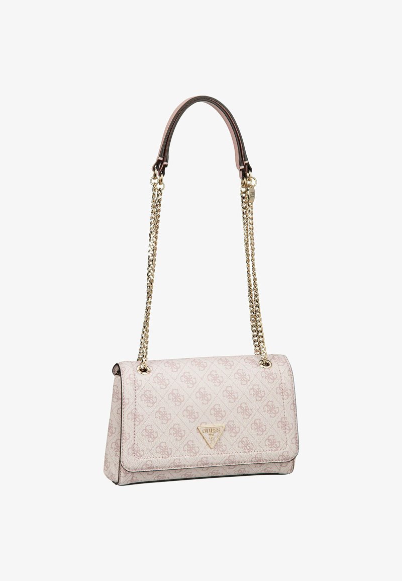 Borsetta rosa con design trapuntato e finiture dorate. Presenta una tracolla a catena e un accento con logo triangolare sulla parte frontale.