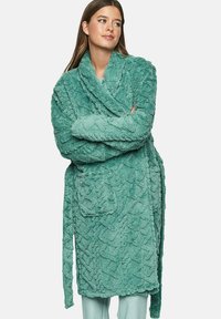 Turquoise, textuurfleece badjas met een wikkelontwerp, een grote opgestikte zak en een gestrikt ceintuur. Kenmerkt zich door een diamantpatroon door het geheel.