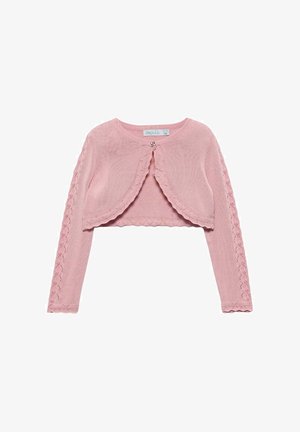 Cardigan corto lavorato a maglia di colore rosa chiaro con maniche lunghe, bordi smerlati, motivi in pizzo sulle maniche e un piccolo bottone a forma di fiore sul colletto.