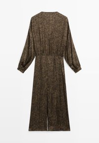 Abito midi a maniche lunghe, marrone e nero con motivo a fantasia, cintura arricciata e polsini, esposto piatto mostrando il retro.