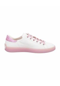 Weiße Ledersneaker mit rosa Akzenten, featuring eine strukturierte Ferse, gemusterte Schnürsenkel und eine pinke durchsichtige Sohle. Klassisches Low-Top-Design.