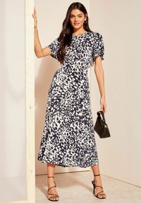 Friends Like These FLUTTER SLEEVE ROUND NECK  - Trikotaažkleit - navy blue