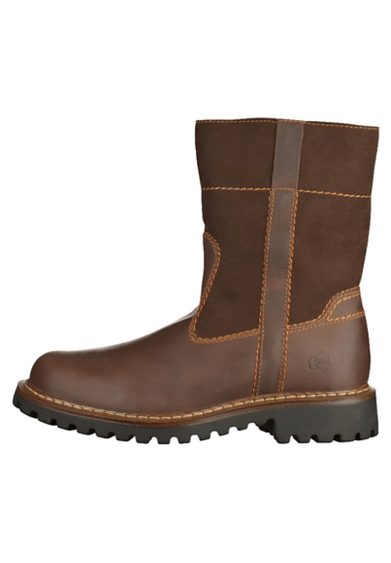 Bota de cuero marrón con un panel de ante, costuras en contraste de color naranja, suela de goma resistente y diseño de punta redondeada. Corte notable en el lado.