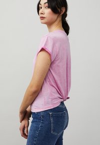 Odd Molly FREYA - Základné tričko - meadow pink
