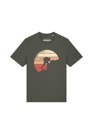 watapparel, MOUNTAIN CLIMBING - T-shirt print - khaki