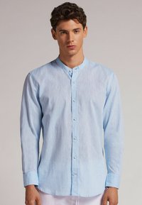 IUMAN Intimissimi Uomo MANDARIN-COLLAR - Košile - hellblau  i   light blue